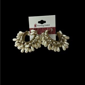 Charming Charlie Gold Pearl Earrings